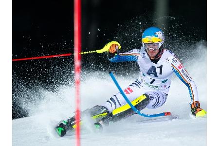 Erfolgreicher Knietest: Neureuther Erfolgreicher Knietest: Neureuther