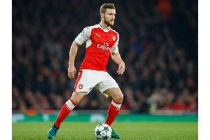 Arsenals Mustafi nach erstem Tor: "Meisterschaft noch nicht entschieden"