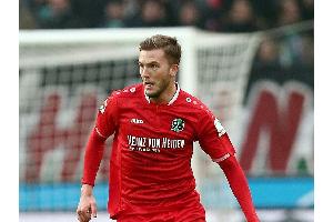Innenverteidiger Hoffmann wechselt von Hannover nach Düsseldorf