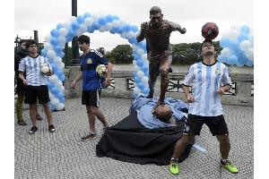 Messi-Statue in Buenos Aires zerstört