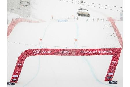 Schnee und Wind: Abfahrt in Zauchensee zunächst abgesagt Schnee und Wind: Abfahrt in Zauchensee zunächst abgesagt