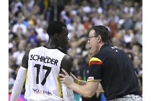 NBA-Profi Schröder glaubt an Titel für deutsche Basketballer