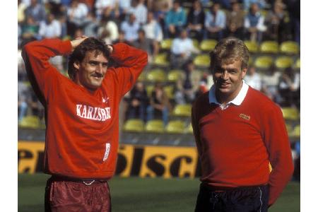 Im Sommer 1986 wechselte Frank Hartmann (l.) von Schalke 04 auf den Betzenberg zum 1. FC Kaiserslautern. Nur vier Monate spä...