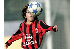 Dritte Generation: Christian Maldini bei Viertligist unter Vertrag