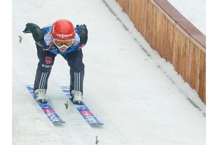 Skispringen: Althaus in Sapporo auf dem Podium - Vogt erneut Fünfte Skispringen: Althaus in Sapporo auf dem Podium - Vogt erneut Fünfte