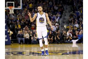 NBA: Warriors demütigen Clippers, Curry läuft heiß