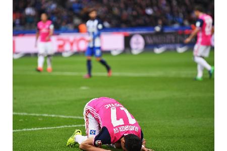 Seit mehr als elf Stunden warten der Hamburger SV nach dem 0:3 gegen Köln nun auf einen eigenen Treffer. In der Bundesligage... Seit mehr als elf Stunden warten der Hamburger SV nach dem 0:3 gegen Köln nun auf einen eigenen Treffer. In der Bundesligage...