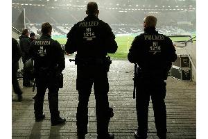 Randale: Polizei lässt HSV-Fans nicht nach Wolfsburg