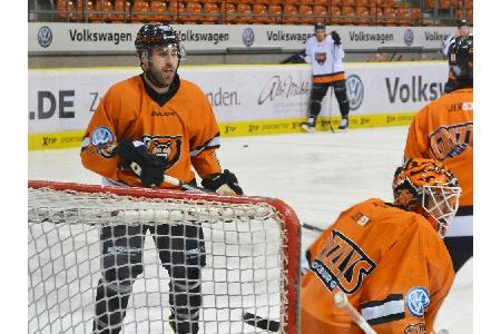 Eishockey: Wolfsburg verpflichtet US-Stürmer Johnson Eishockey: Wolfsburg verpflichtet US-Stürmer Johnson
