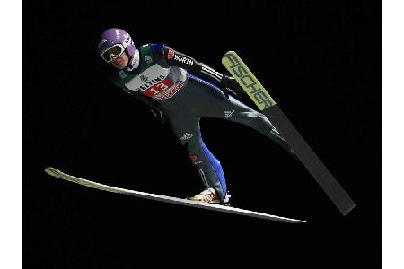 Wellinger fliegt zum Hausrekord - Peter Prevc gewinnt Oberstdorf-Quali Wellinger fliegt zum Hausrekord - Peter Prevc gewinnt Oberstdorf-Quali