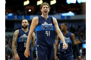 NBA: Starker Nowitzki siegt mit Dallas nach Verlängerung - "Einer der Größten aller Zeiten"