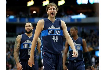 NBA: Nowitzki und Dallas verpassen Play-offs NBA: Nowitzki und Dallas verpassen Play-offs