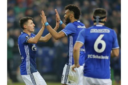 Mit angezogener Handbremse ins Achtelfinale: Schalke reicht 1:1 Mit angezogener Handbremse ins Achtelfinale: Schalke reicht 1:1