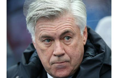 Bayern-Coach Ancelotti in Berlin angespuckt - Mittelfinger gezeigt Bayern-Coach Ancelotti in Berlin angespuckt - Mittelfinger gezeigt