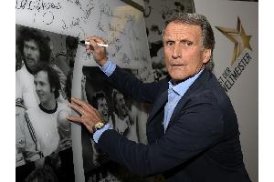 Erstmals seit Oktober 2011: Ex-Präsident Overath wieder im Kölner Stadion