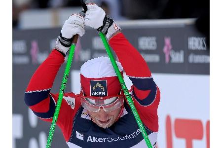 Nordische Ski-WM: Langläufer Ustjugow gewinnt nach Sundby-Missgeschick Skiathlon Nordische Ski-WM: Langläufer Ustjugow gewinnt nach Sundby-Missgeschick Skiathlon