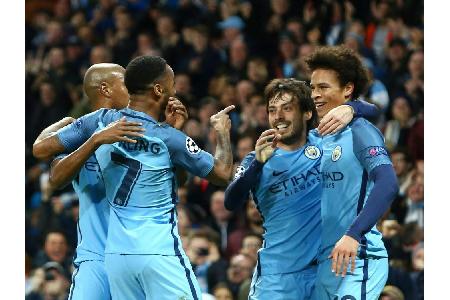 Guardiola und Sané nach irrem Spiel vor Viertelfinaleinzug mit City Guardiola und Sané nach irrem Spiel vor Viertelfinaleinzug mit City