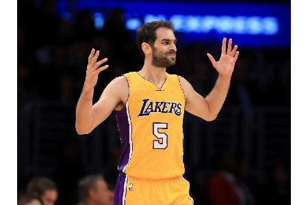 Entlastung für Schröder: Hawks holen NBA-Routinier Calderón Entlastung für Schröder: Hawks holen NBA-Routinier Calderón