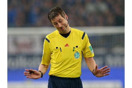 339. Einsatz: Stark ist alleiniger Rekord-Schiedsrichter der Fußball-Bundesliga 339. Einsatz: Stark ist alleiniger Rekord-Schiedsrichter der Fußball-Bundesliga