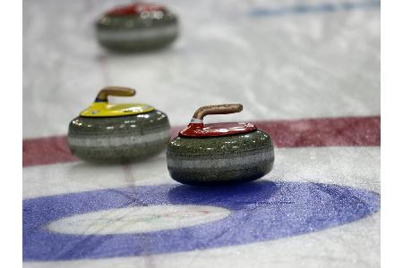 Curling-Damen feiern ersten Sieg bei der WM Curling-Damen feiern ersten Sieg bei der WM