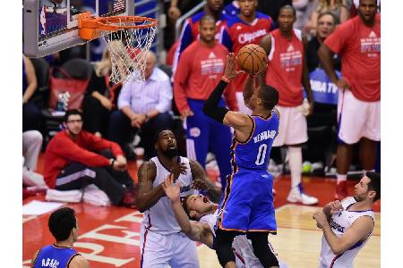 Triple-Double mit perfekter Quote: Westbrook schreibt NBA-Geschichte Triple-Double mit perfekter Quote: Westbrook schreibt NBA-Geschichte