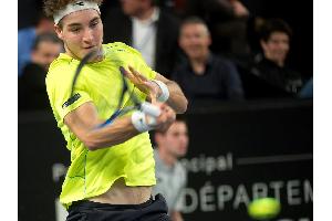 Struff erreicht die zweite Runde von Indian Wells - Brown scheitert