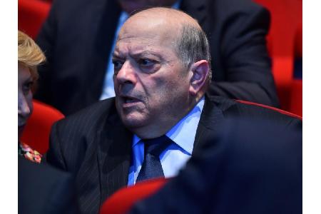 UEFA: Grindel-Konkurrent Lefkaritis kandidiert nicht für Exekutivkomitee UEFA: Grindel-Konkurrent Lefkaritis kandidiert nicht für Exekutivkomitee