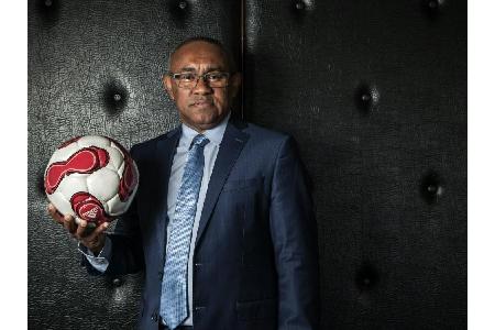 Afrika: Ahmad löst Hayatou als Fußball-Boss ab Afrika: Ahmad löst Hayatou als Fußball-Boss ab