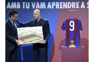 Barcelona benennt Stadion nach Cruyff und errichtet Statue