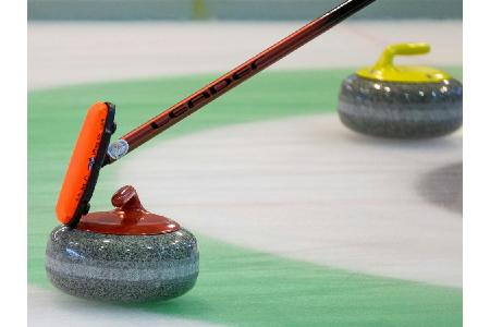 Sieg und Niederlage für Curling-Frauen bei WM Sieg und Niederlage für Curling-Frauen bei WM