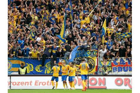 Erster Heimsieg 2017: Braunschweig verbessert sich auf Platz drei Erster Heimsieg 2017: Braunschweig verbessert sich auf Platz drei