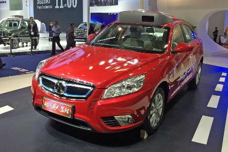 Kein Licht ohne Schatten. BAIC ist nämlich auch für dieses angeblich autonom fahrende Etwas verantwortlich. Der EU260 schlep...