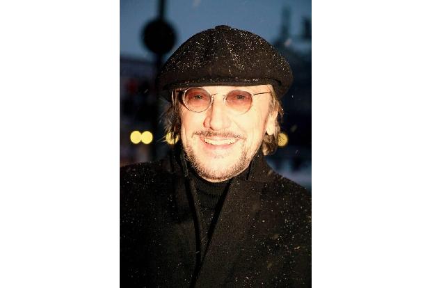 Es ist der 6. Dezember 1948, als Marius Müller-Westernhagen in Düsseldorf zur Welt kam. Schon früh verstarb Marius' Vater Ha... Es ist der 6. Dezember 1948, als Marius Müller-Westernhagen in Düsseldorf zur Welt kam. Schon früh verstarb Marius' Vater Ha...