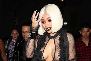 Vollkommen durchgeknallt: Blac Chyna geht mit Messer auf Friseurin los