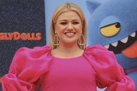 Kelly Clarkson Kelly Clarkson