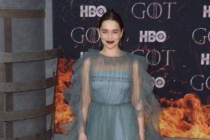 Emilia Clarke: Das eigene Spiegelbild war zu schmerzhaft