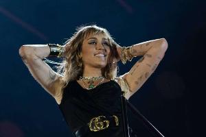 Miley Cyrus: "Einmal abtasten, bitte!"