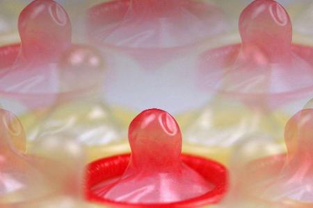 Safer Sex: Schlafmangel macht leichtsinnig beim Sex Safer Sex: Schlafmangel macht leichtsinnig beim Sex