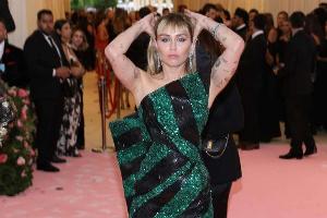 Wer hat Miley Cyrus begrapscht?