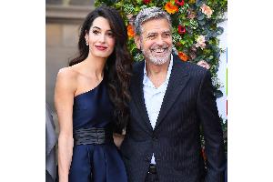 Amal Clooney: Ein eigener Award mit Prinz Charles' Hilfsorganisation