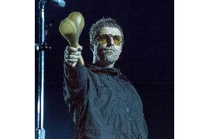 Familienbetrieb: Liam Gallagher erhält Schützenhilfe von seinem Sohn