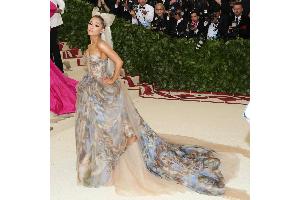 Ariana Grande: Hommage an einen Holzkohlegrill