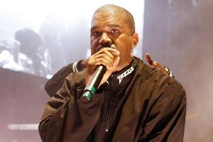 Gewiefte Geschäftemacher verkaufen heiliges Gras von Kanye West