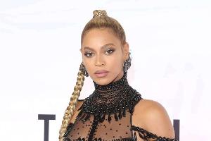 Beyoncé überrascht Fans mit Doppelschlag