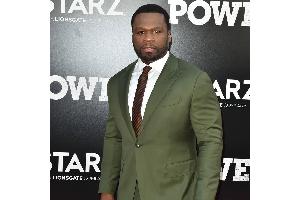 Protestaktion gegen Gucci! 50 Cent verbrennt Klamotten des Luxuslabels