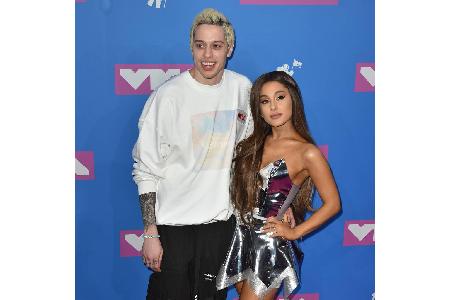 Pete Davidson und Ariana Grande Pete Davidson und Ariana Grande