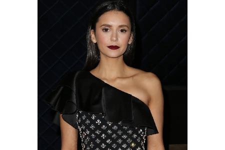 Nina Dobrev Nina Dobrev