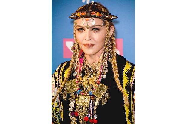 Auch Madonna denkt nicht daran, ihre Tanzschuhe so schnell an den Nagel zu hängen. Im vergangen Jahr brachte die Queen of Po...