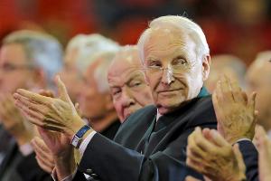 Stoiber weiter Vorsitzender des Bayern-Verwaltungsbeirats