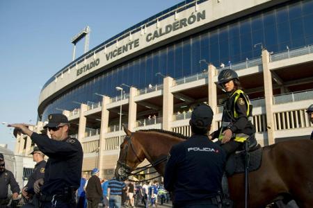 Nach Randale in Madrid: Je vier Monate Haft für acht Leicester-Fans Nach Randale in Madrid: Je vier Monate Haft für acht Leicester-Fans
